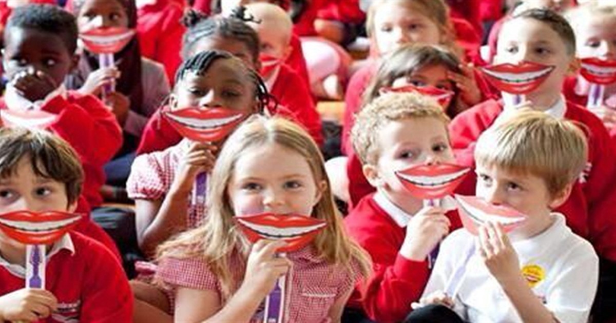Our work with schools | Oral Health Foundation